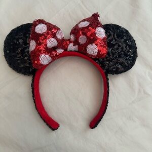 Sequin Minnie Mouse Ears Headband with read and white polka dot bow